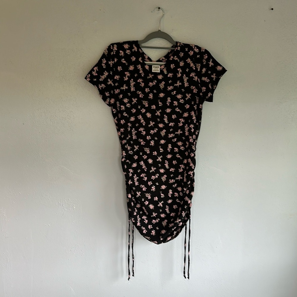 Victoria’s Secret pink T-shirt, dress size large